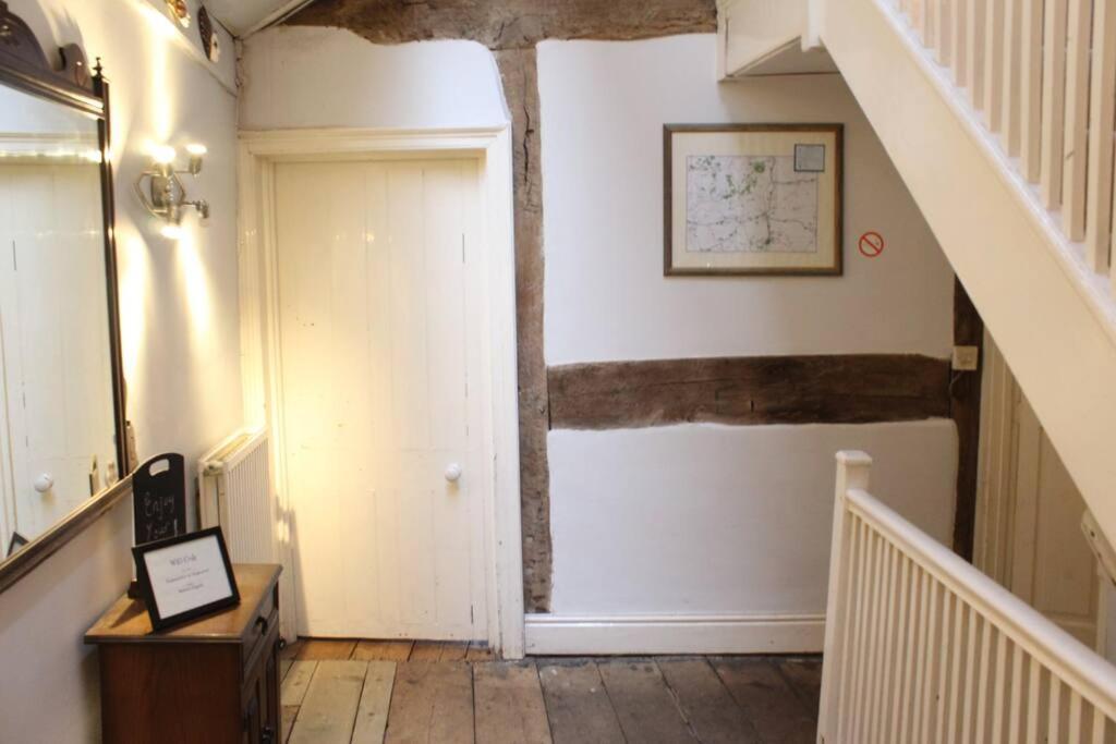 Medieval Roots And Harry Potter Townhouse - Hiking Near Ludlow Лиоминстър Екстериор снимка